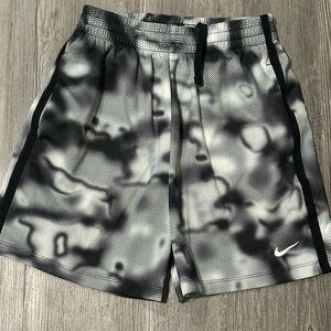 YOUTH Nike Black and White Patterned Performance Shorts